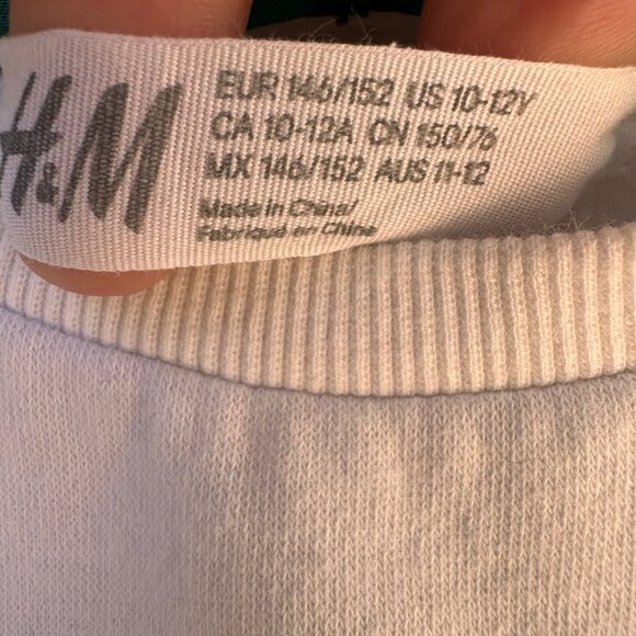 H & M Girls New York Brooklyn White Sweatshirt Size 10/12 - Picture 2 of 10